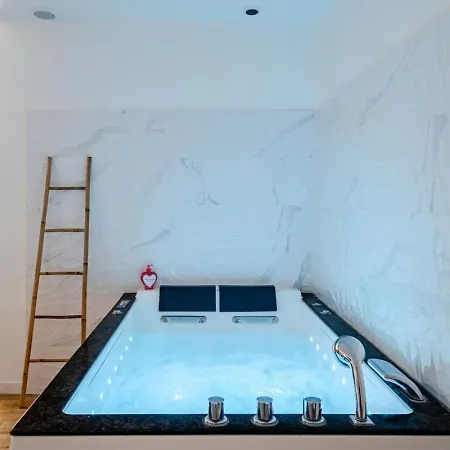 L'eden - Jacuzzi - Saint-etienne * Saint-Etienne (Loire)