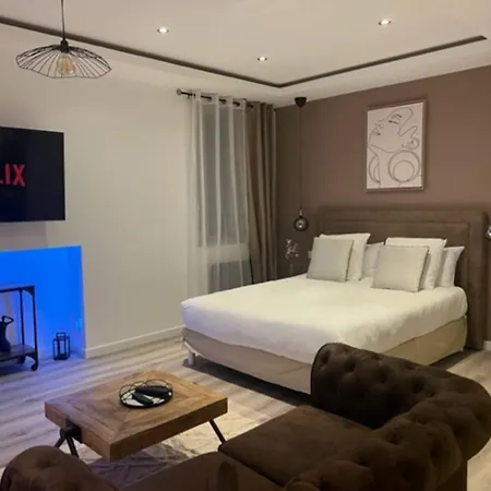 L'eden - Jacuzzi - Saint-etienne Apartment